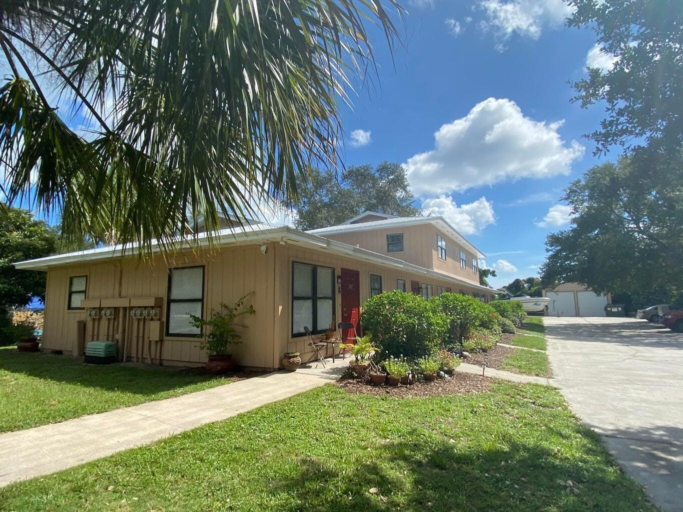 958 Louisiana Avenue — photo 2