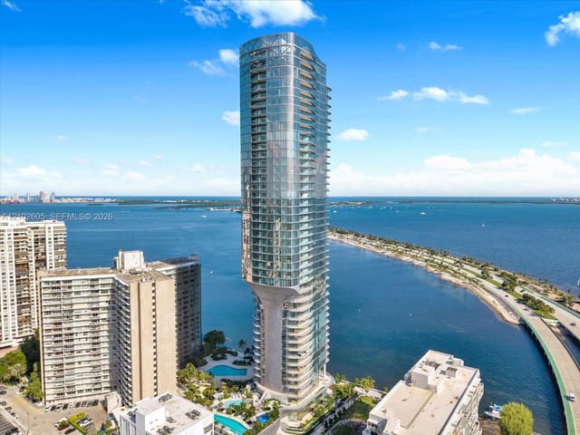 175 SE 25th Road 3704, Miami, FL 33129