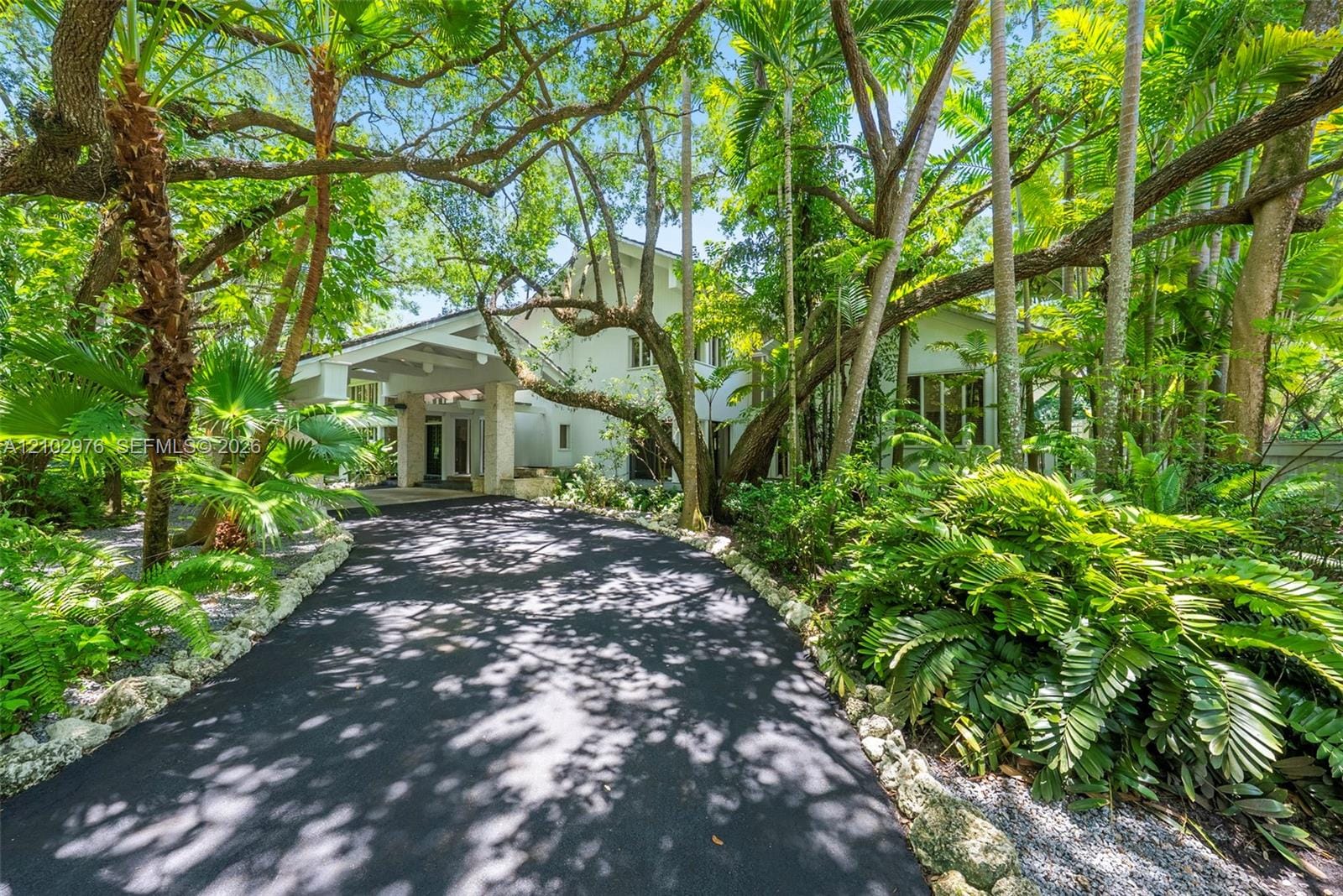5600 Oakwood Lane, Coral Gables, FL 33156 photo 10