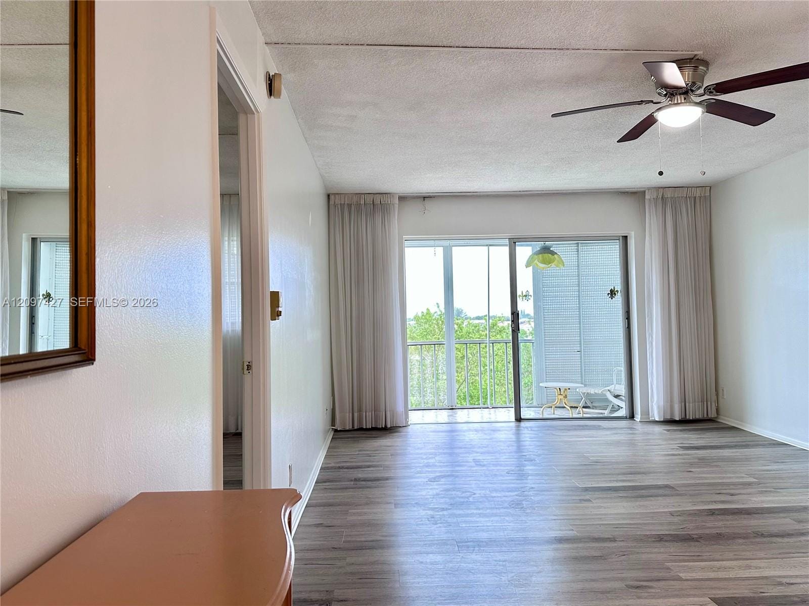 950 Hillcrest Drive 511 — photo 3