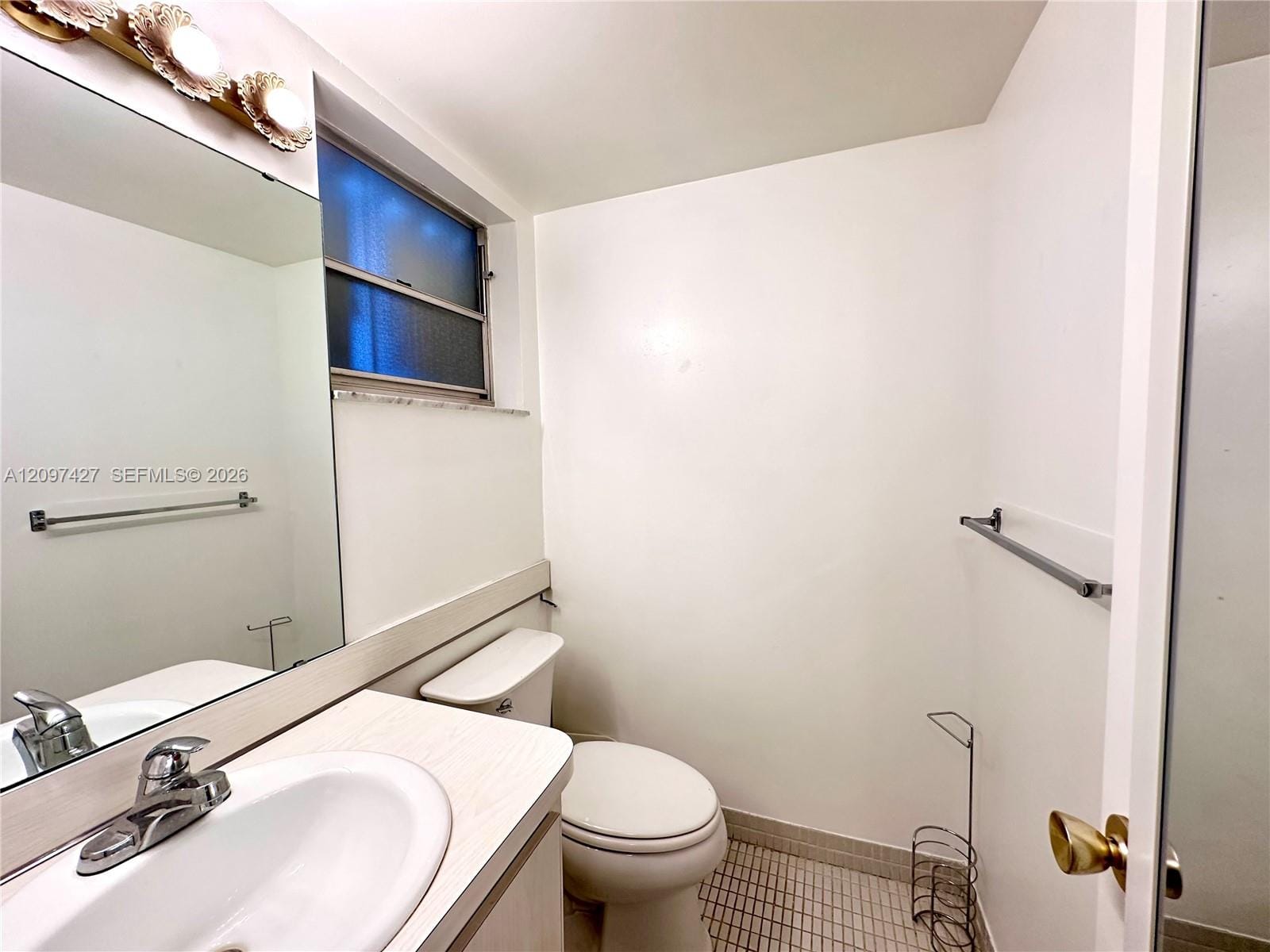 950 Hillcrest Drive 511 — photo 5
