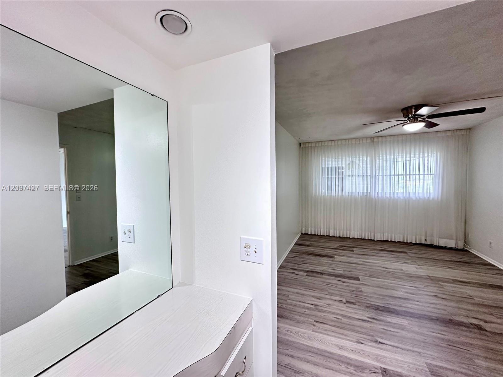 950 Hillcrest Drive 511 — photo 7