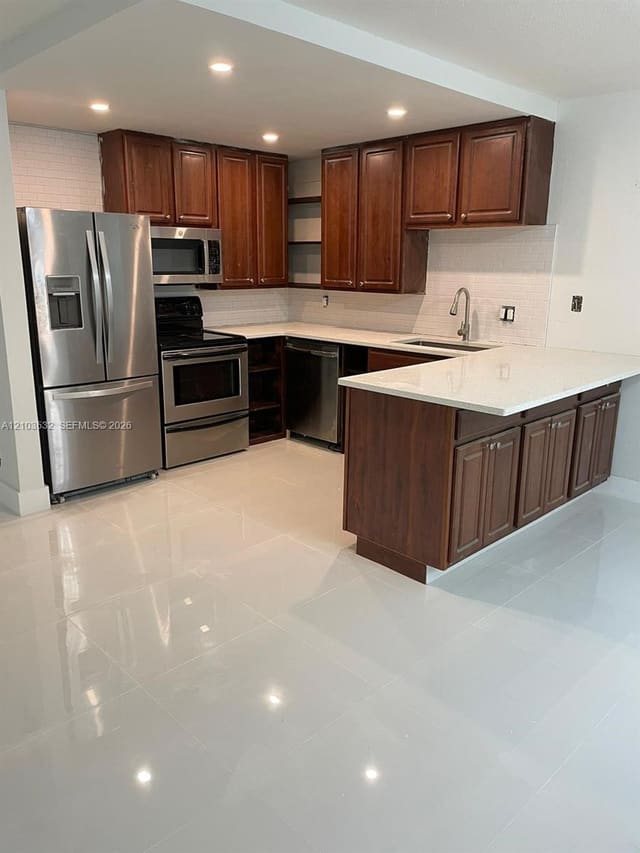 438 Brittany J 438, Delray Beach, FL 33484