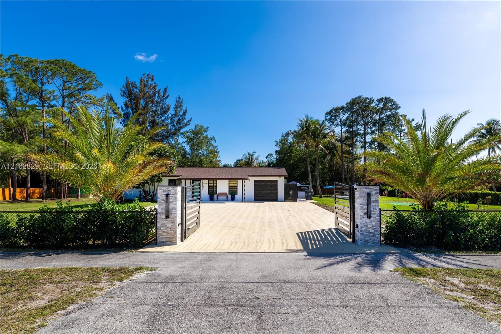 13880 Persimmon Boulevard, Royal Palm Beach, FL 33411 photo 2