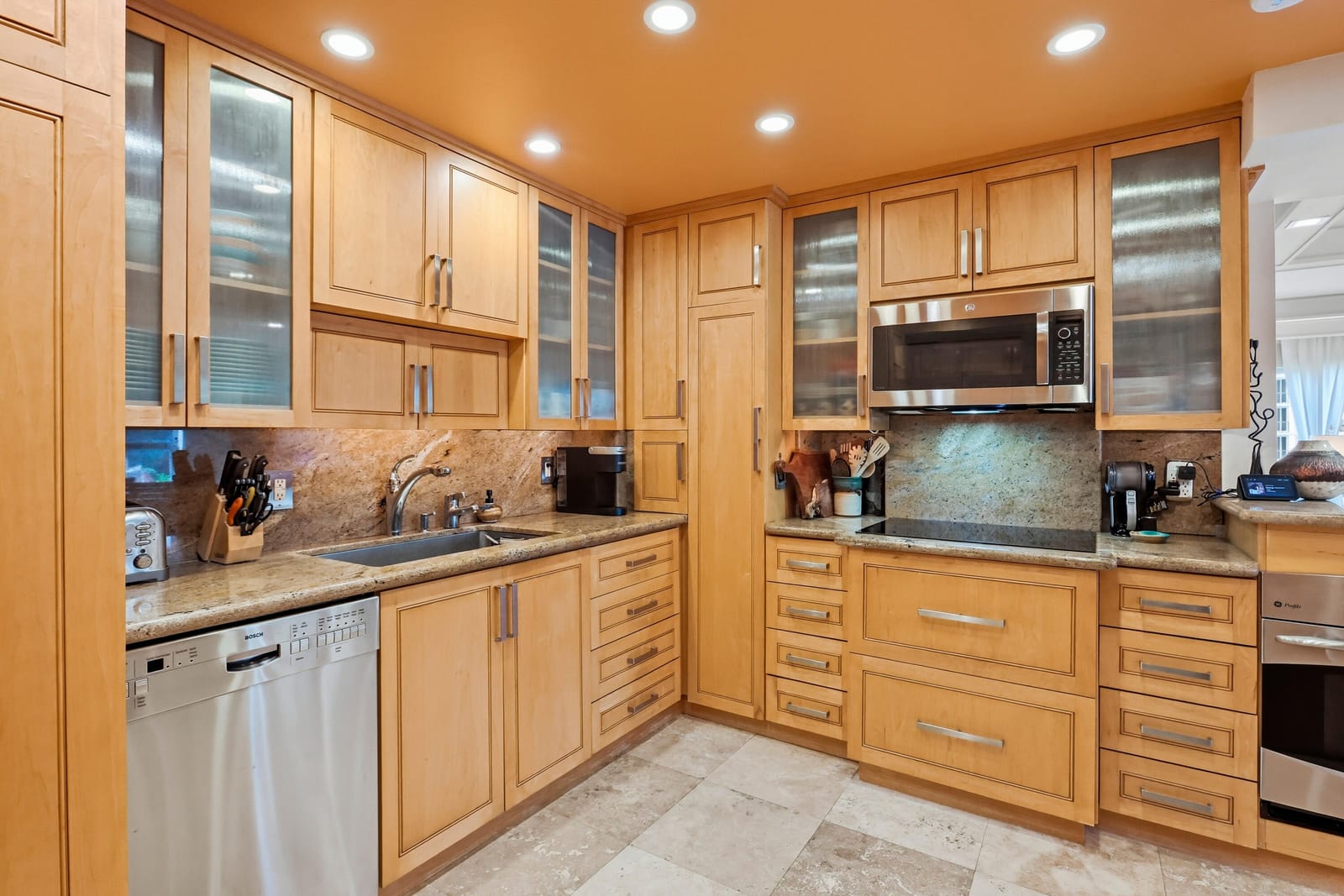 875 E CAMINO REAL 4D — photo 10