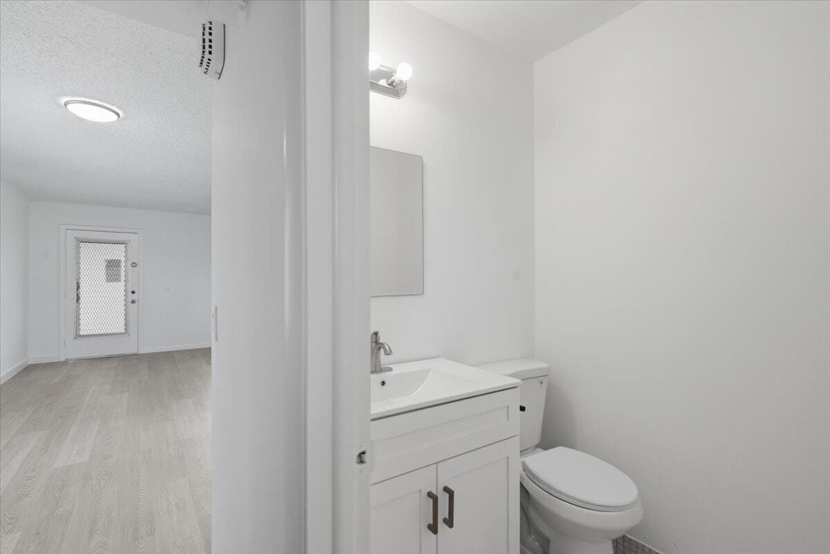 527 Normandy K, Delray Beach, FL 33484 photo 16