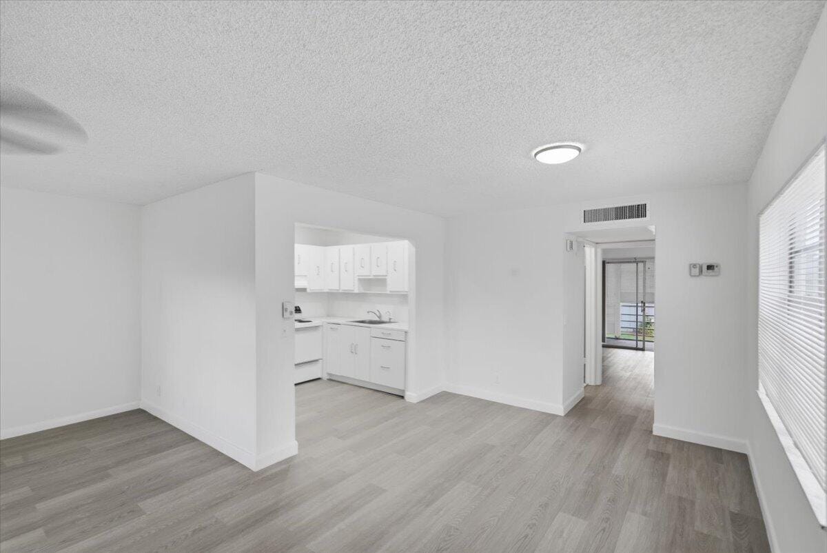 527 Normandy K — photo 5