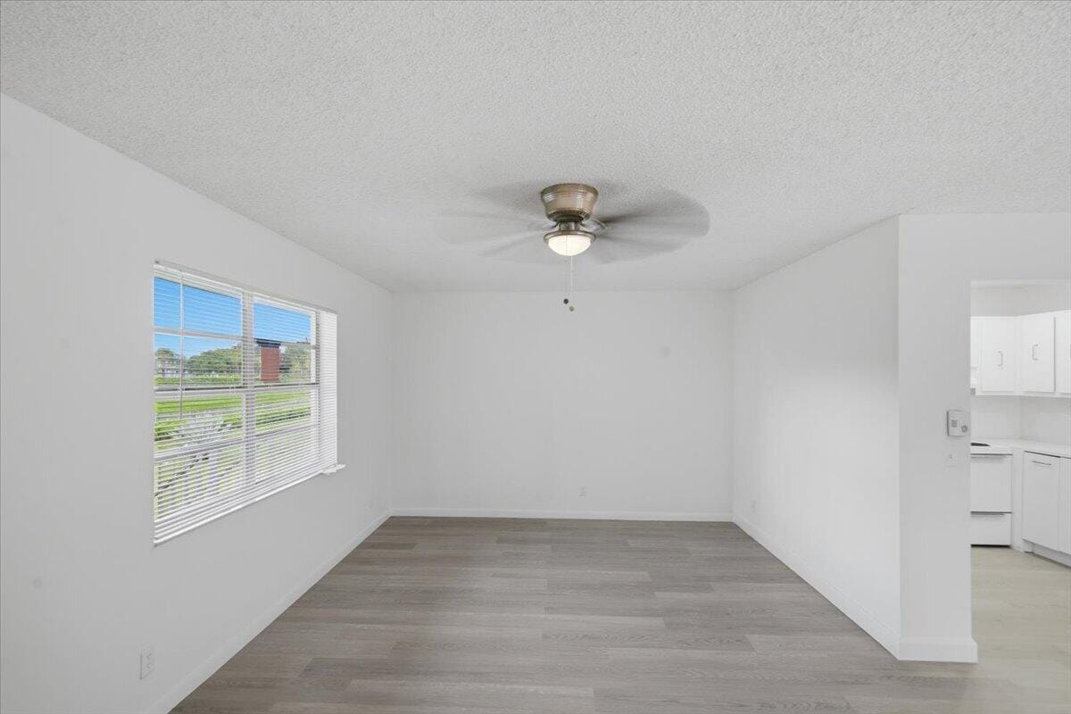 527 Normandy K — photo 9