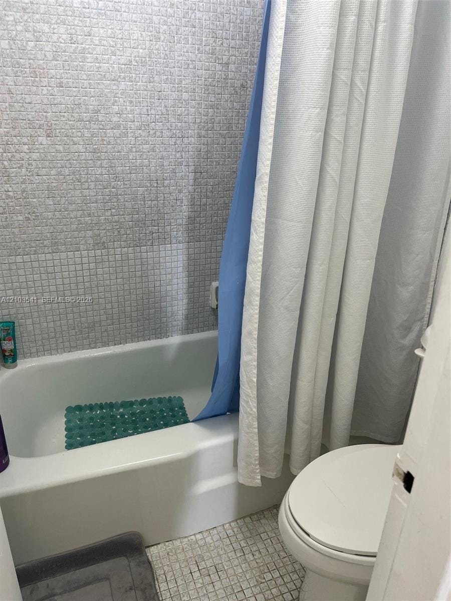 2000 NE 135th Street 707, North Miami, FL 33181 photo 9