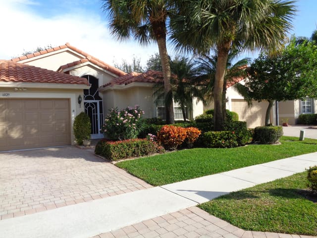 6829 CASTLEMAINE Avenue, Boynton Beach, FL 33437