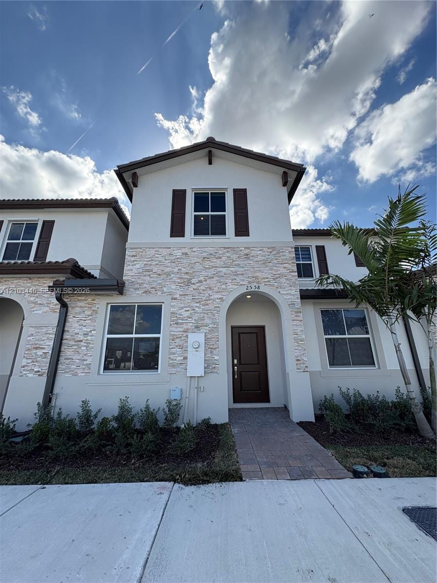 3 bedroom home for sale at 2558 29th, Homestead, FL 33035 — $2,550