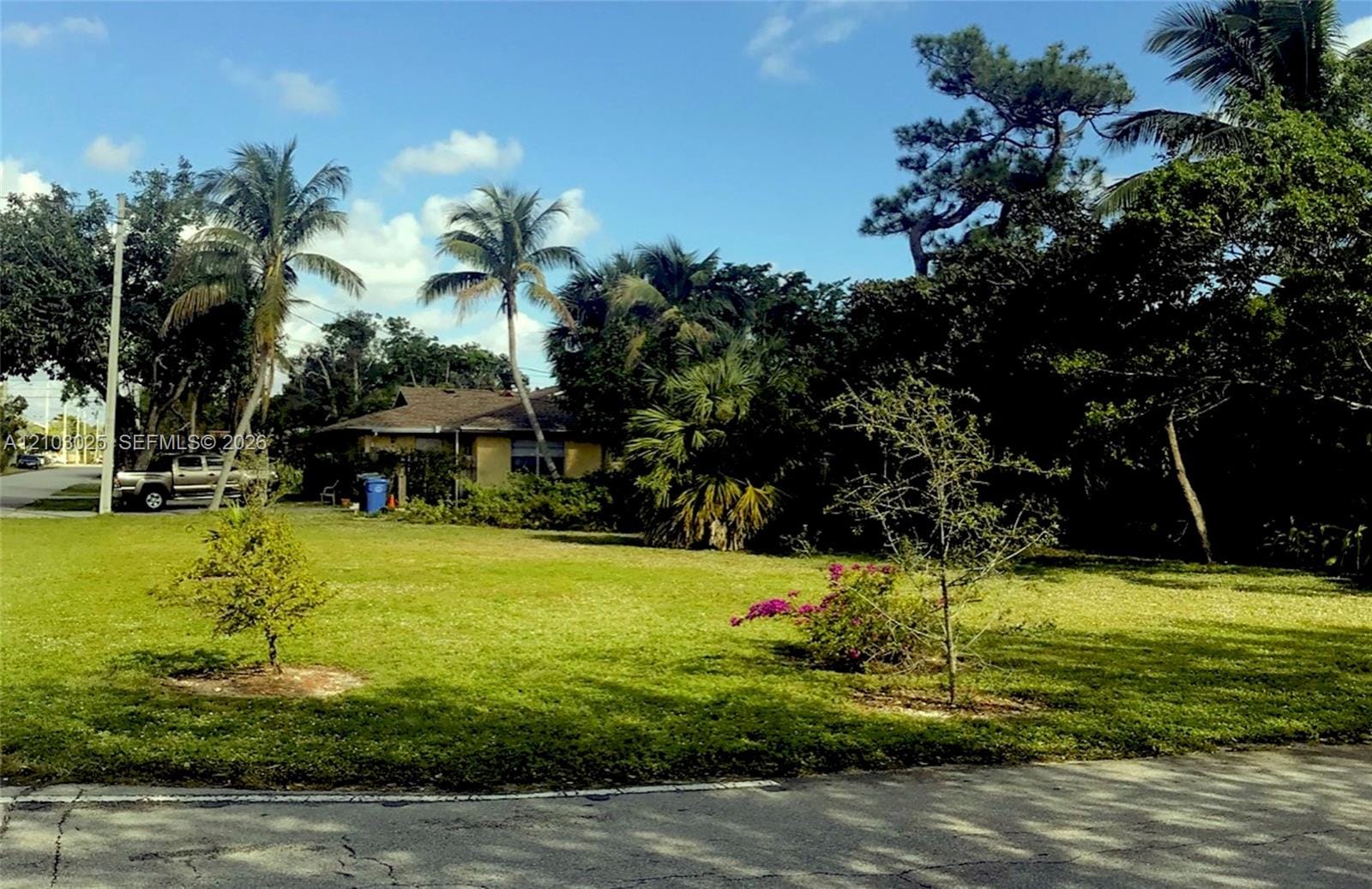 13 NE Ave 34th Court, Oakland Park, FL 33334 photo 3
