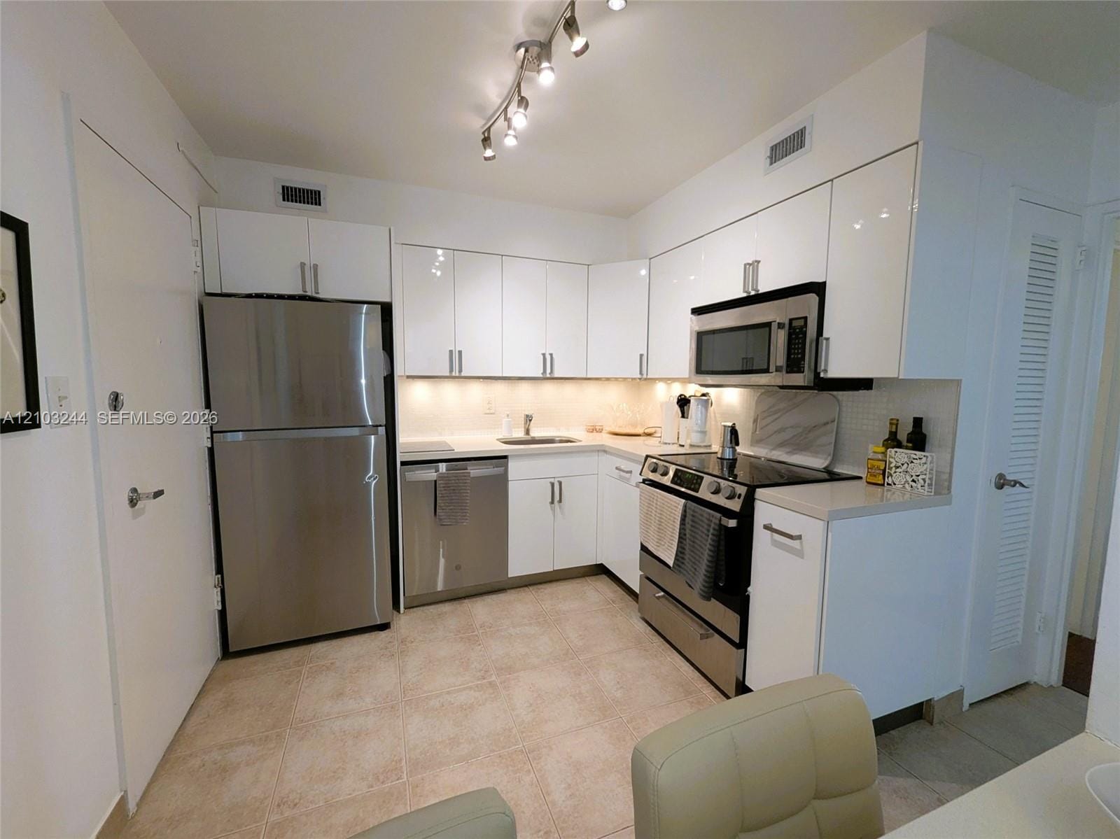 5161 Collins Avenue 711, Miami Beach, FL 33140 photo 11