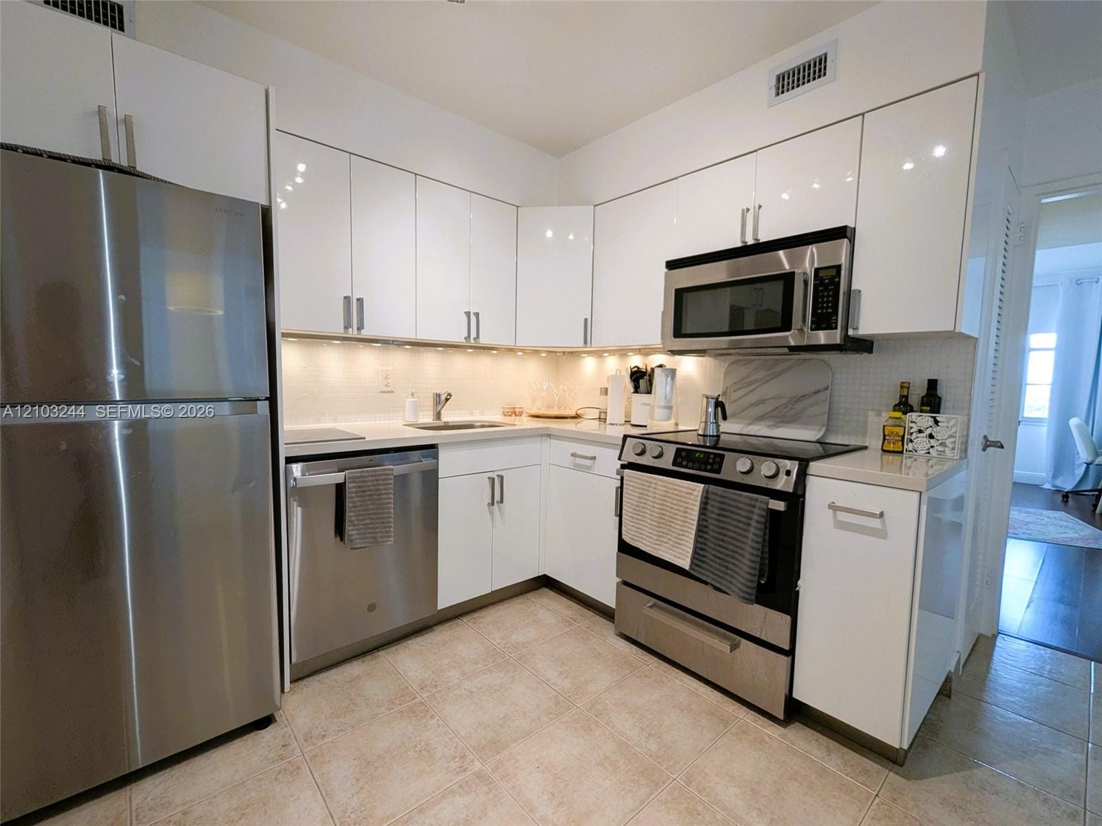 5161 Collins Avenue 711, Miami Beach, FL 33140 photo 10