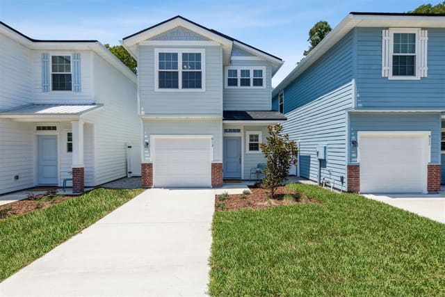 913 S 7TH Street, Fernandina Beach, FL 32034