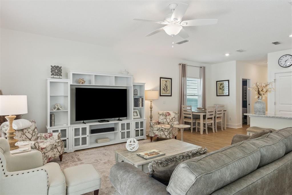 913 S 7TH Street, Fernandina Beach, FL 32034 photo 12