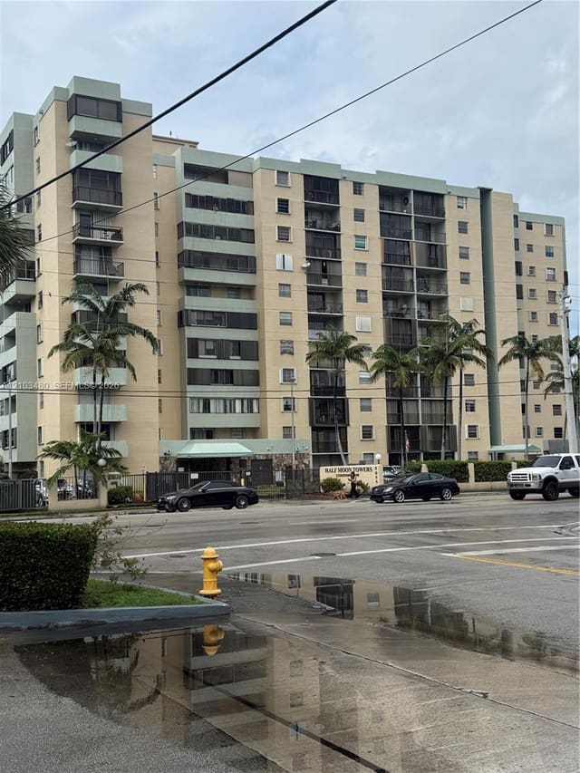 5055 NW 7th Street 604, Miami, FL 33126