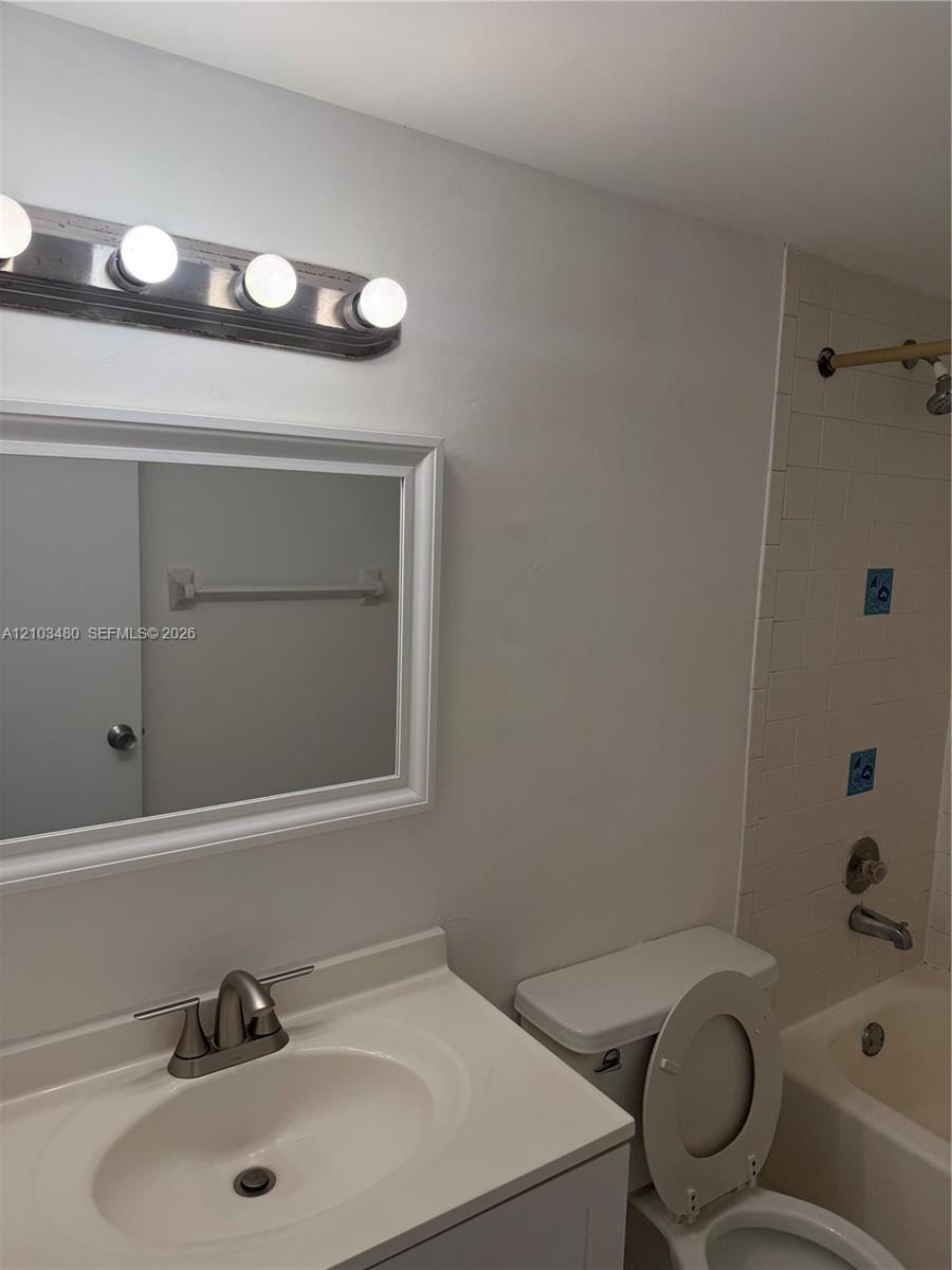 5055 NW 7th Street 604, Miami, FL 33126 photo 14