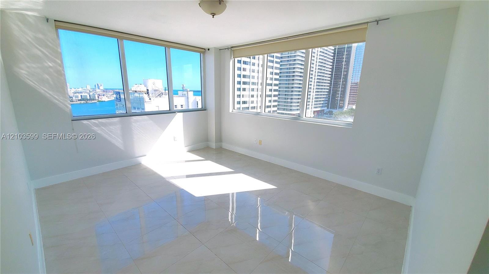 253 NE 2nd Street 1809, Miami, FL 33132 photo 9