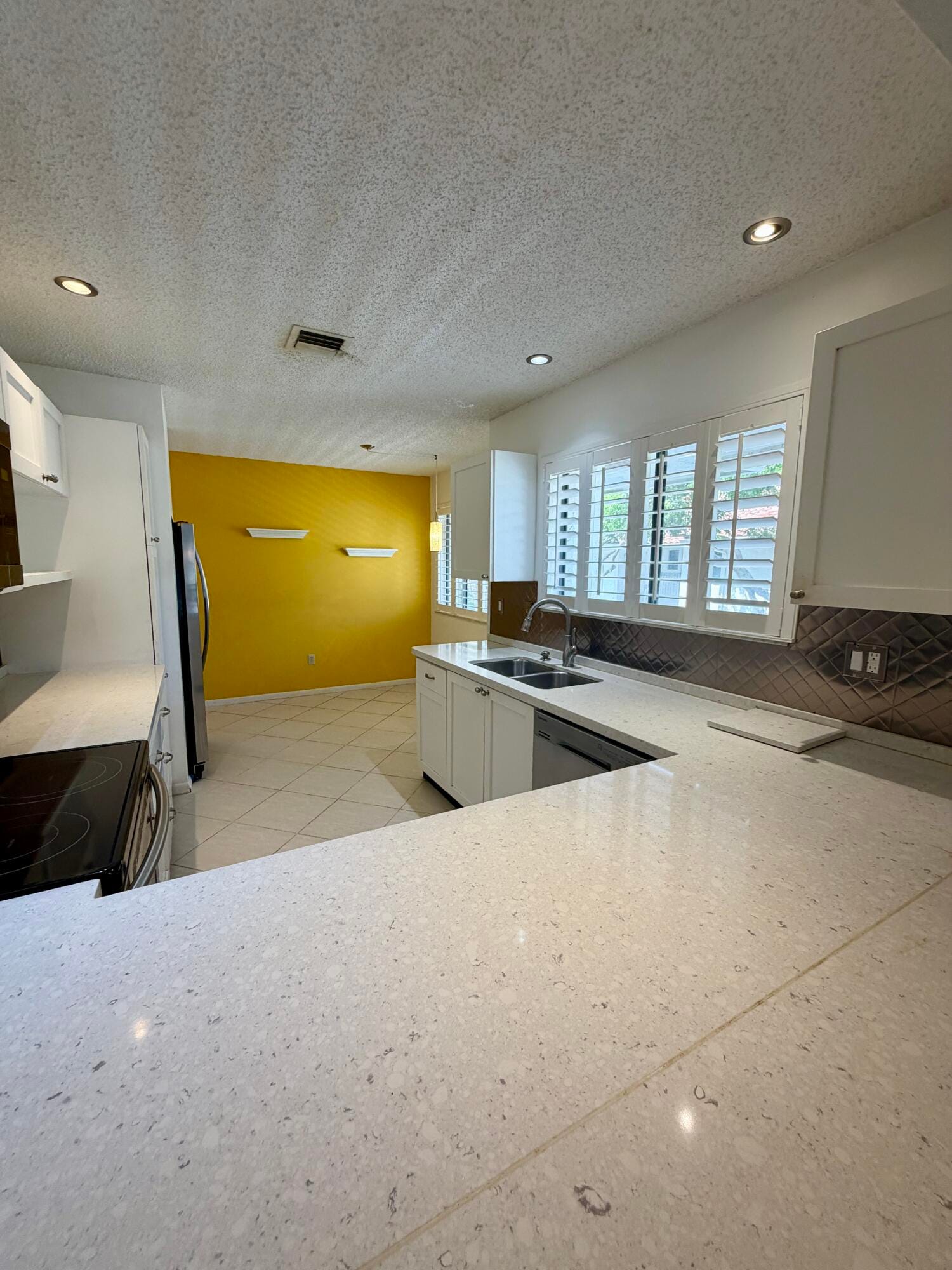 40 Pelican Pointe Drive 205, Delray Beach, FL 33483 photo 13