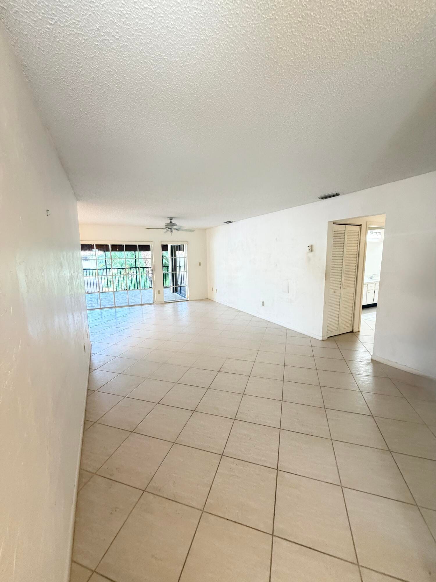 40 Pelican Pointe Drive 205, Delray Beach, FL 33483 photo 15