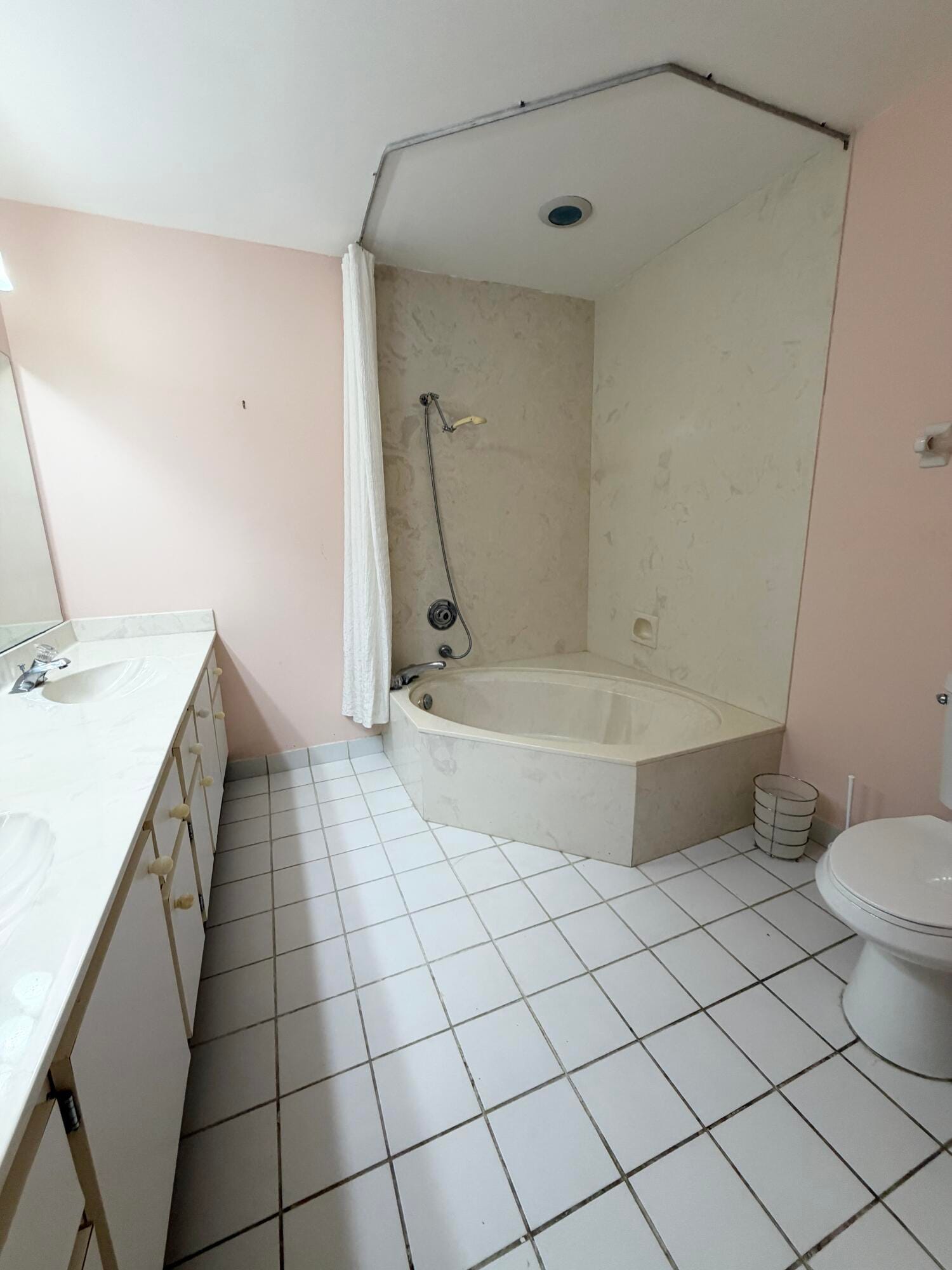 40 Pelican Pointe Drive 205, Delray Beach, FL 33483 photo 22