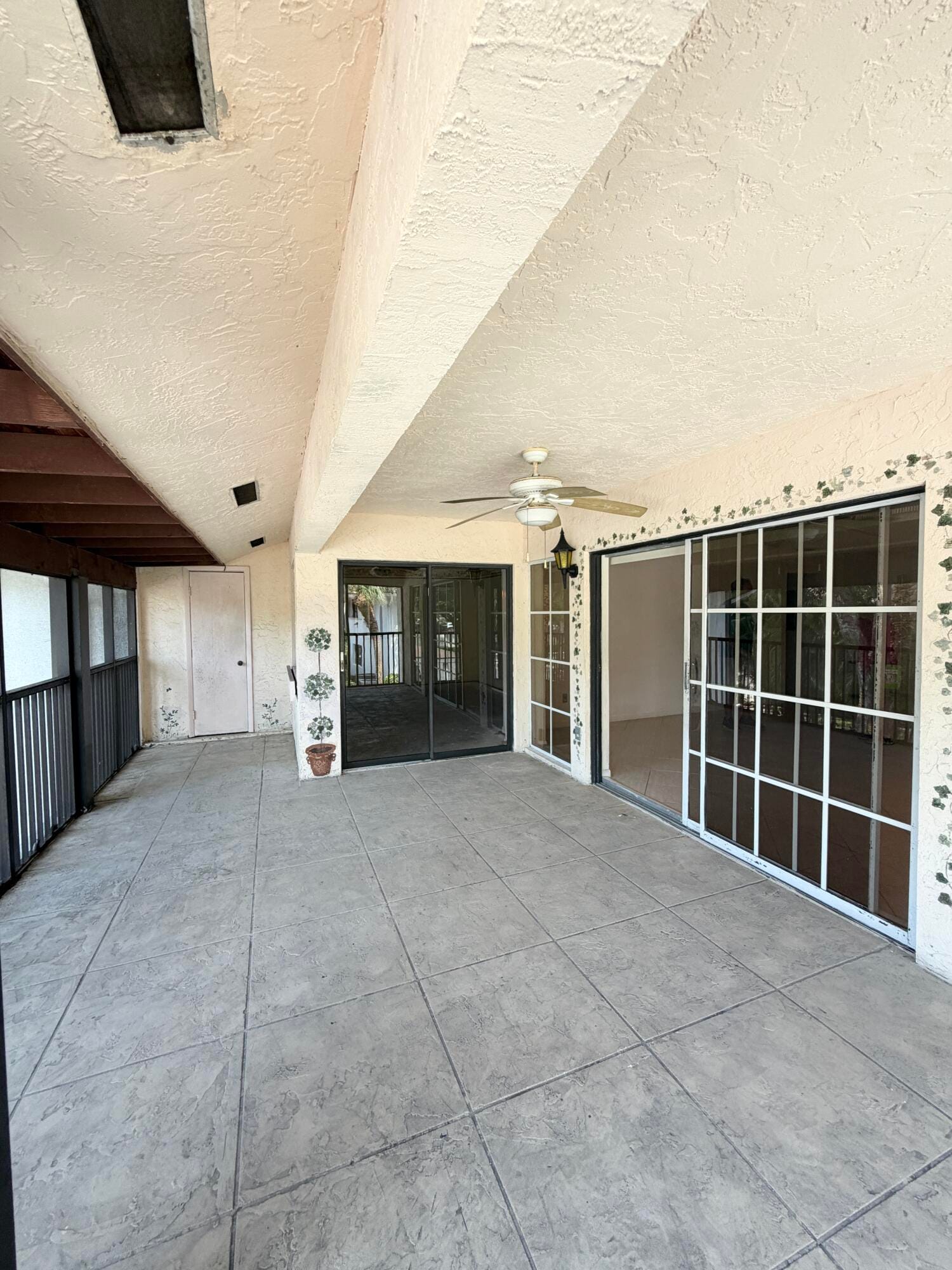 40 Pelican Pointe Drive 205, Delray Beach, FL 33483 photo 29