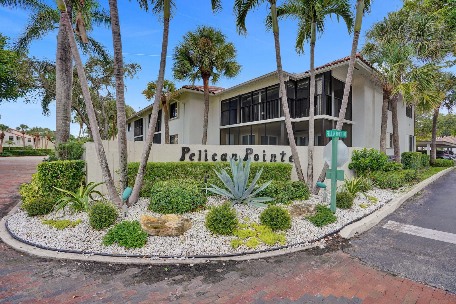 40 Pelican Pointe Drive 205 — photo 5