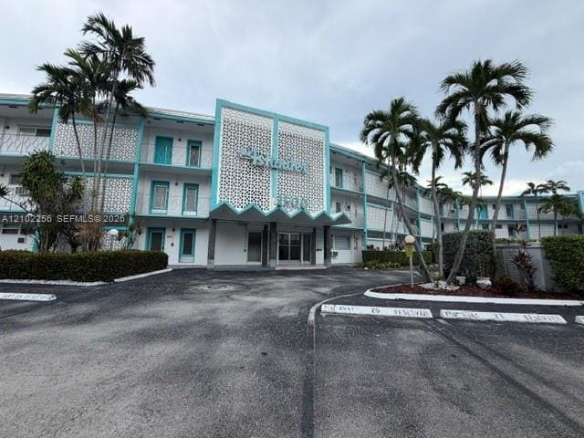 2500 Diana Drive 308, Hallandale Beach, FL 33009