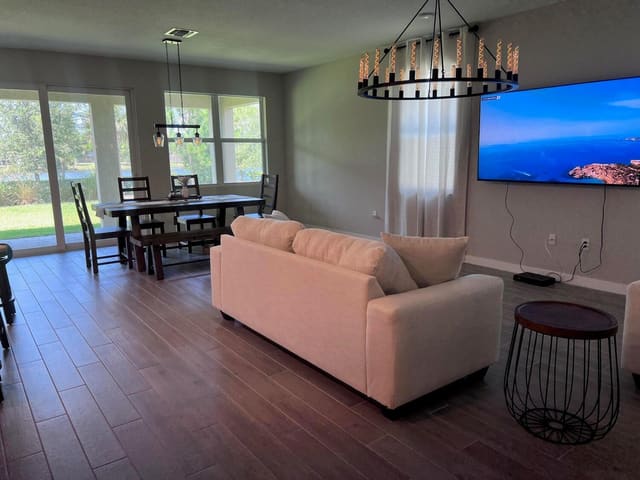 2071 NW GOLDEN OAK Trail, Jensen Beach, FL 34957