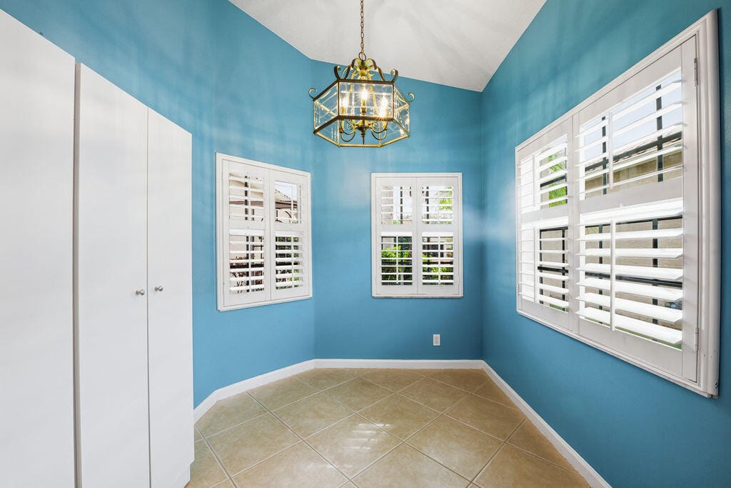 392 NW BREEZY POINT Loop, Port St. Lucie, FL 34986 photo 7