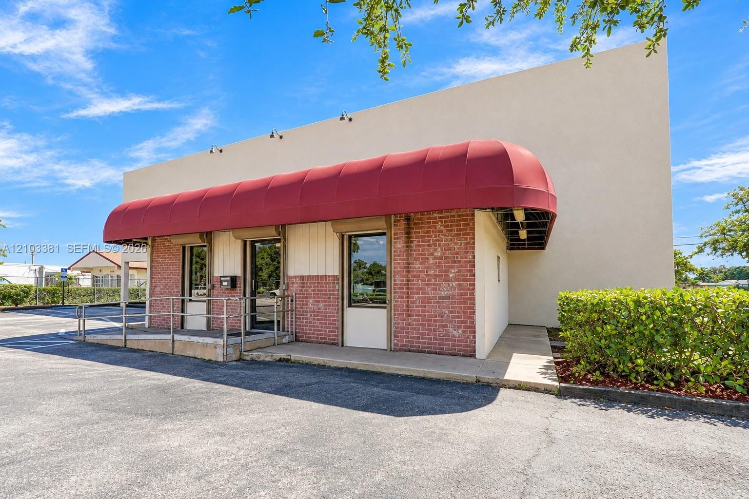 3300 W Hallandale Beach Boulevard — photo 2