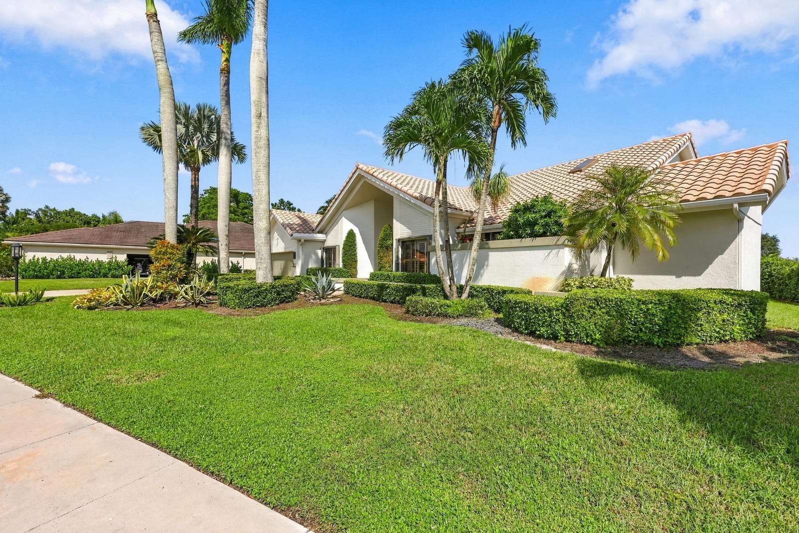 17556 CHARNWOOD Drive, Boca Raton, FL 33498 photo 3