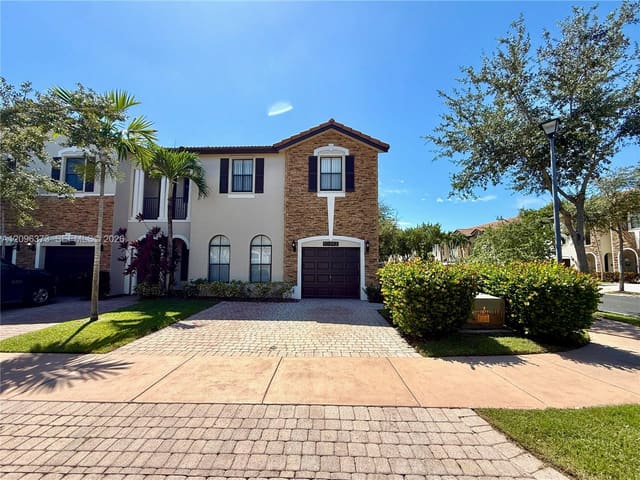 10392 NW 31st Terrace, Doral, FL 33172