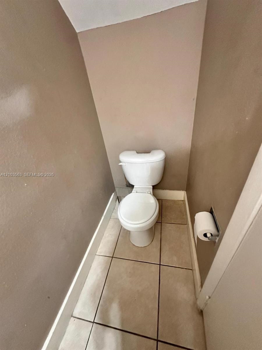 17911 NW 68th Avenue N207, Hialeah, FL 33015 photo 12