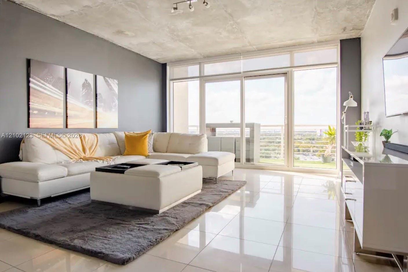 3250 NE 1st Avenue 1108, Miami, FL 33137