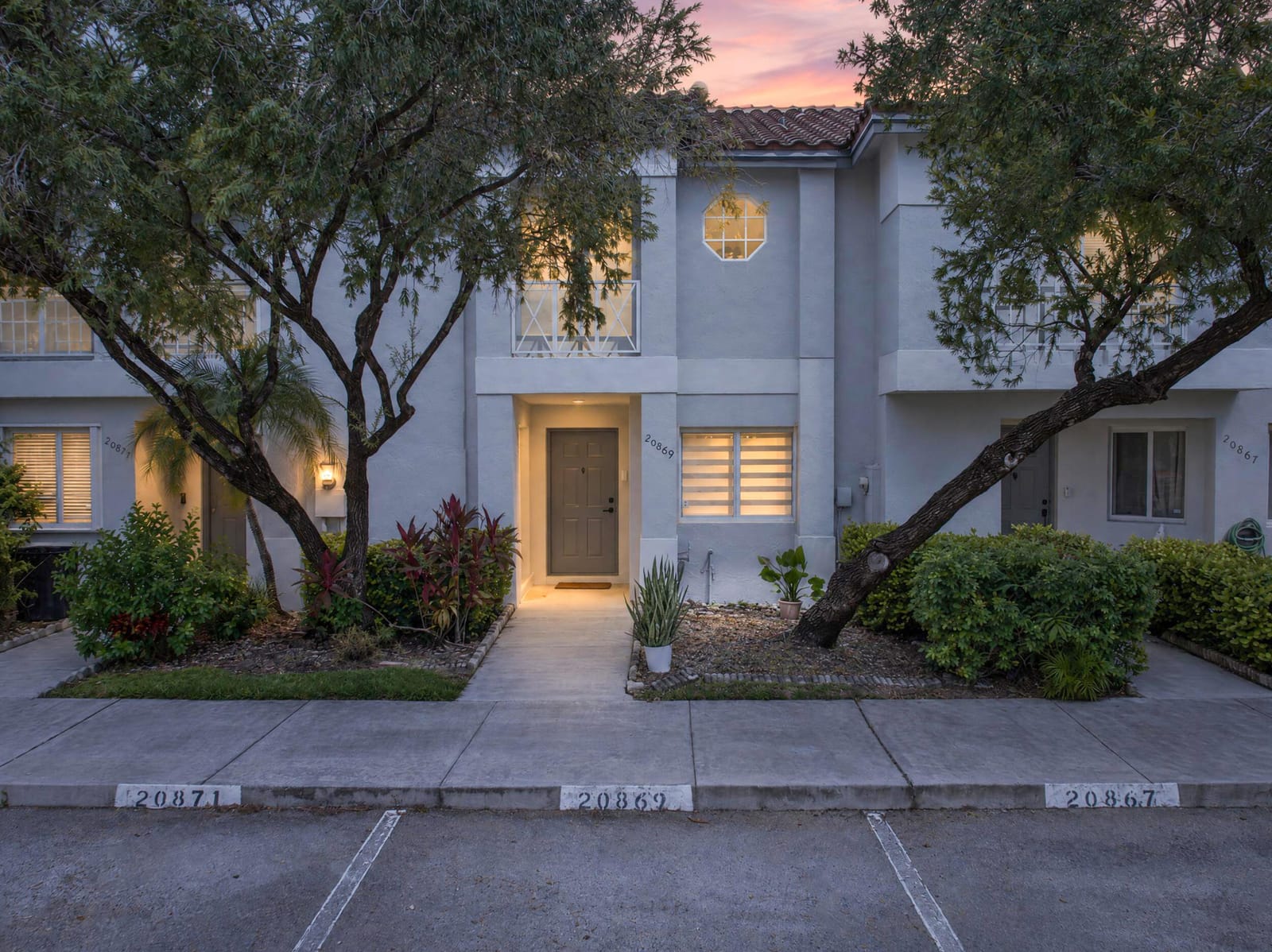 20869 NW 2ND Street 1, Pembroke Pines, FL 33029