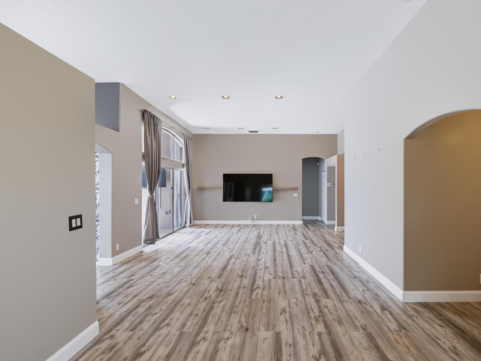 5574 Bermuda Dunes Circle — photo 11