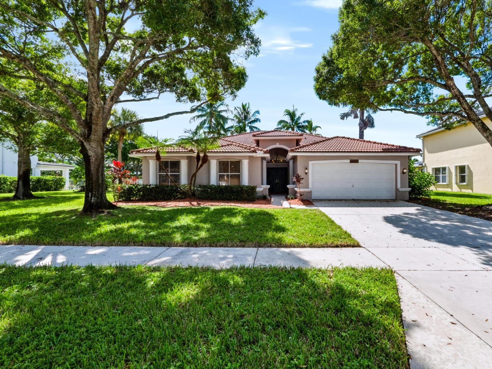 5574 Bermuda Dunes Circle — photo 3