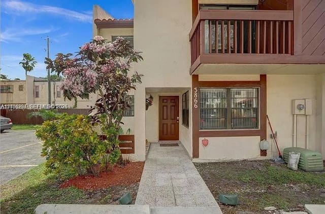 3866 SW 52nd Avenue, Hollywood, FL 33023