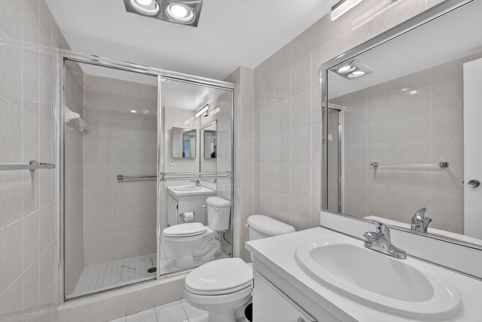 20301 W COUNTRY CLUB Drive 523 — photo 7