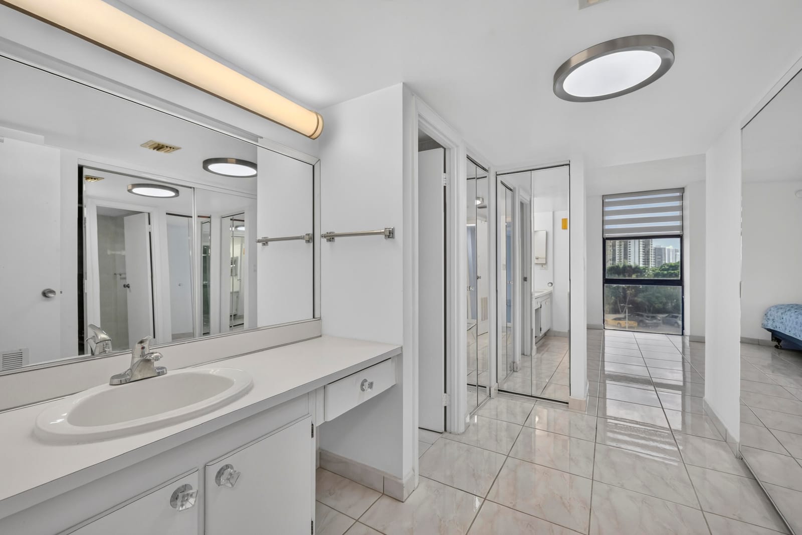 20301 W COUNTRY CLUB Drive 523 — photo 9