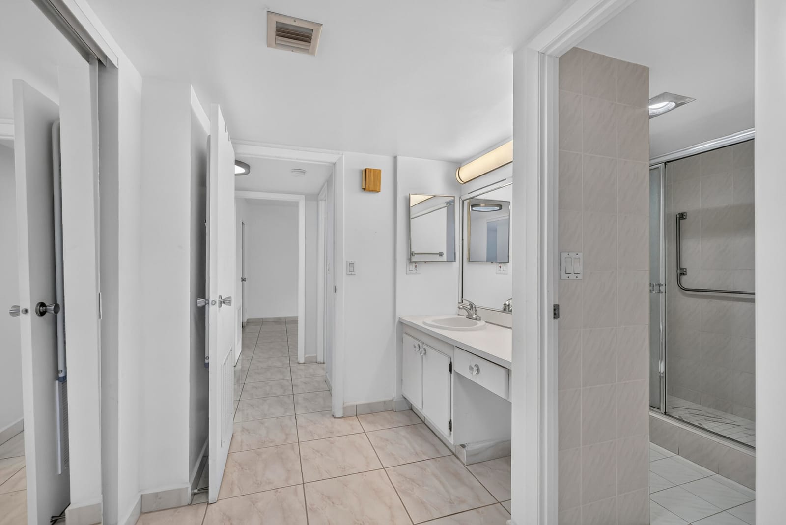 20301 W COUNTRY CLUB Drive 523 — photo 10