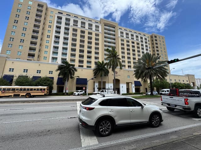 117 NW 42nd Avenue 1511, Miami, FL 33126