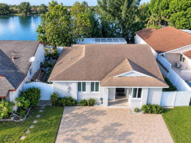 12231 SW 195th Terrace, South Miami Lakes, Miami, FL