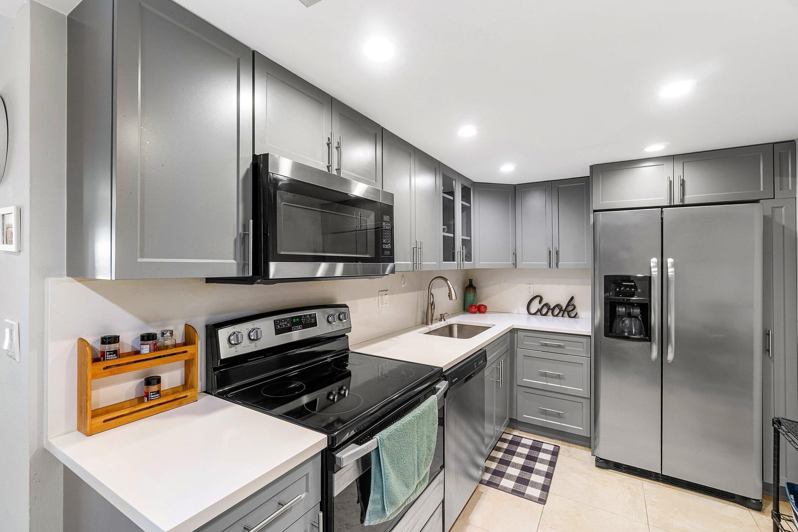 1428 SE 4th Avenue — photo 9