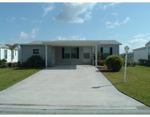 3106 Scarlet Tanager Court, Port St. Lucie, FL 34952