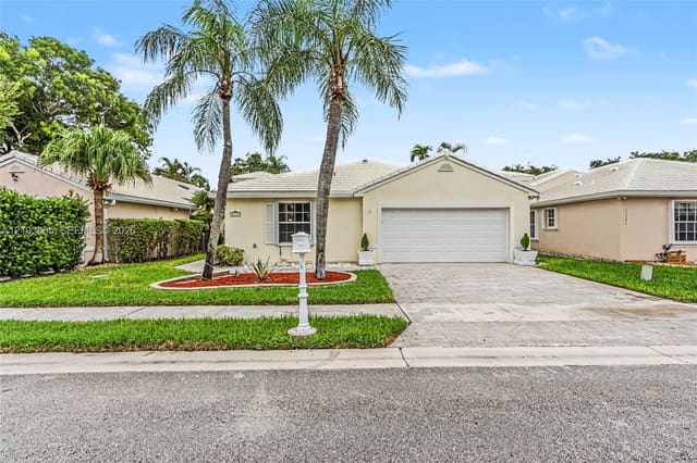 15251 Wilshire Way, Pembroke Pines, FL 33027
