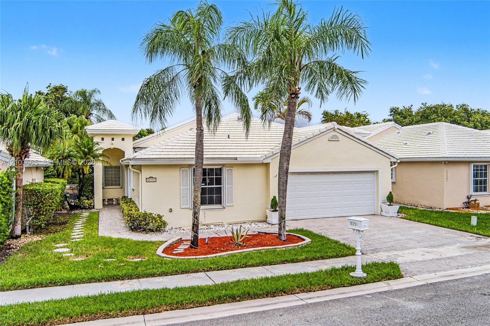 15251 Wilshire Way, Pembroke Pines, FL 33027 photo 3