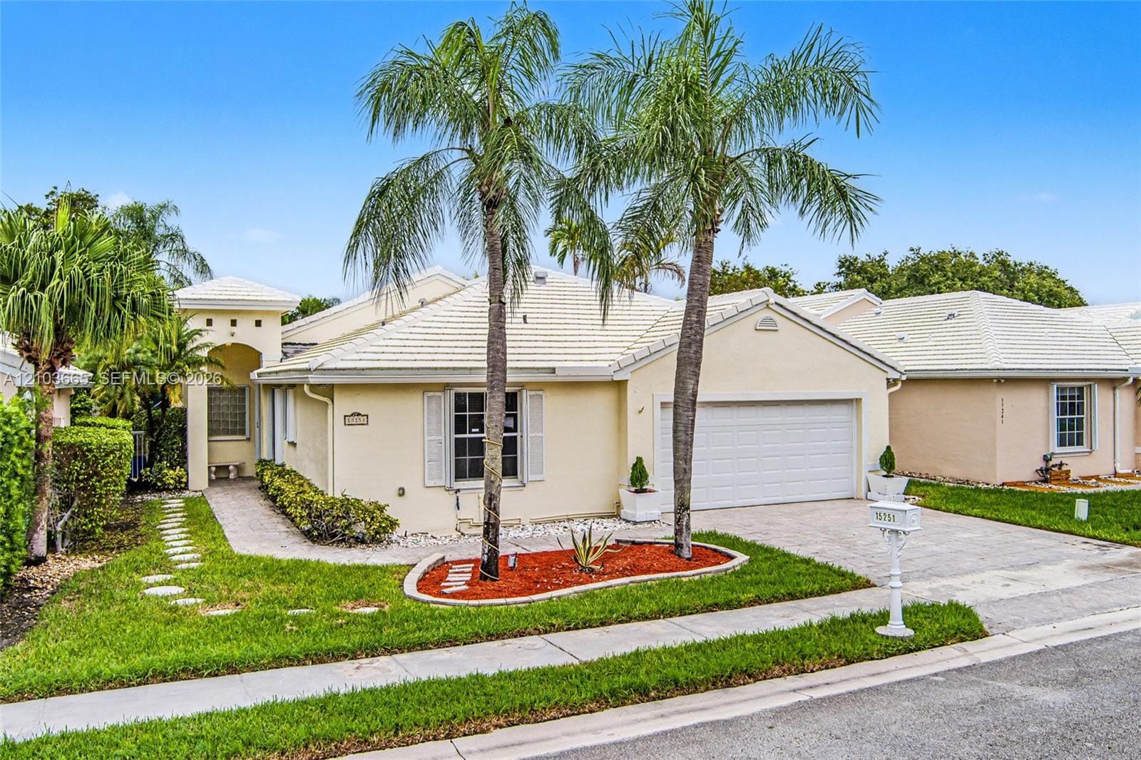 15251 Wilshire Way, Pembroke Pines, FL 33027 photo 4